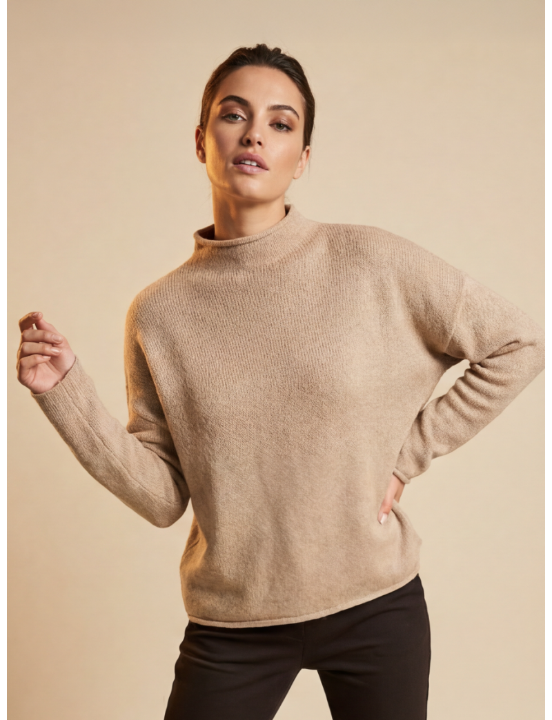 MINIMALIST RELAXED STRUCTURED ENSEMBLE