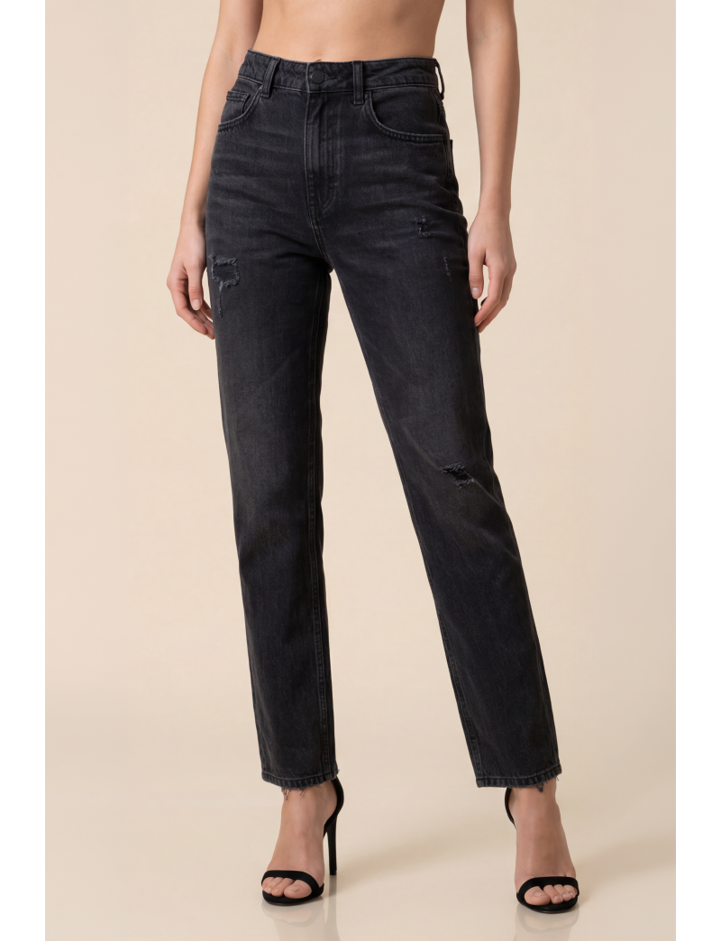 BLACK STRAIGHT-LEG JEANS
