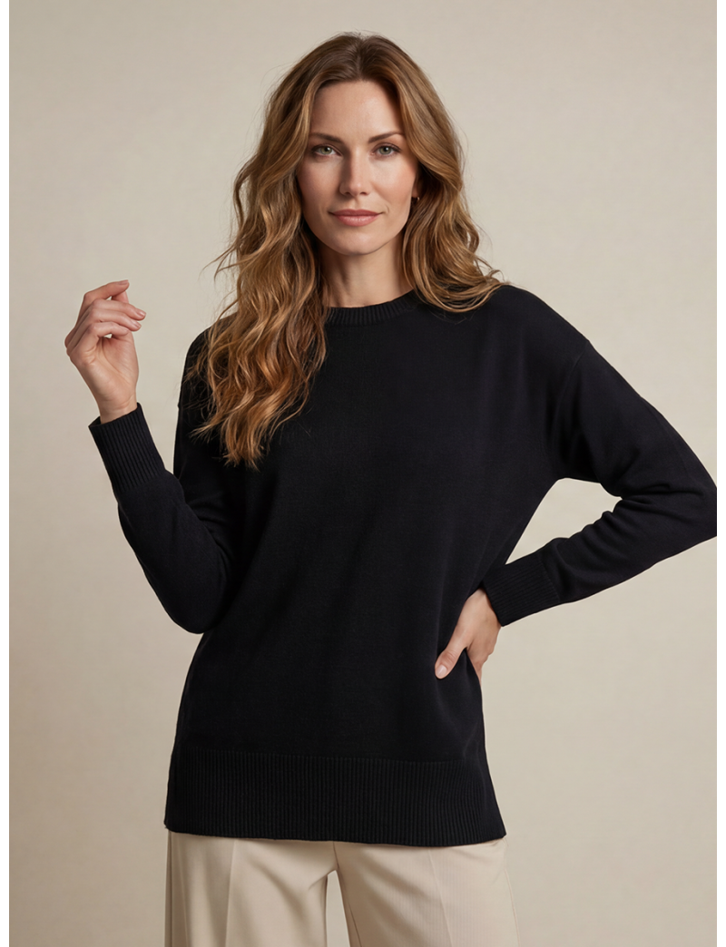 CLASSIC CHIC SWEATER