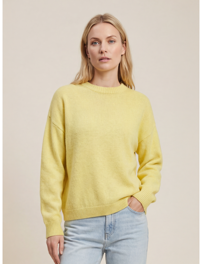 MINIMALIST RELAXED KNIT TOP