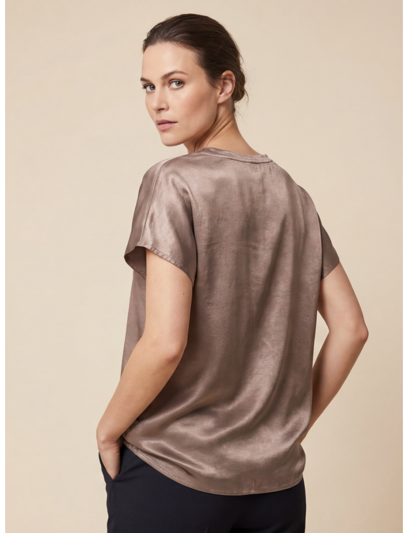 MINIMALIST RELAXED SILHOUETTE TOP
