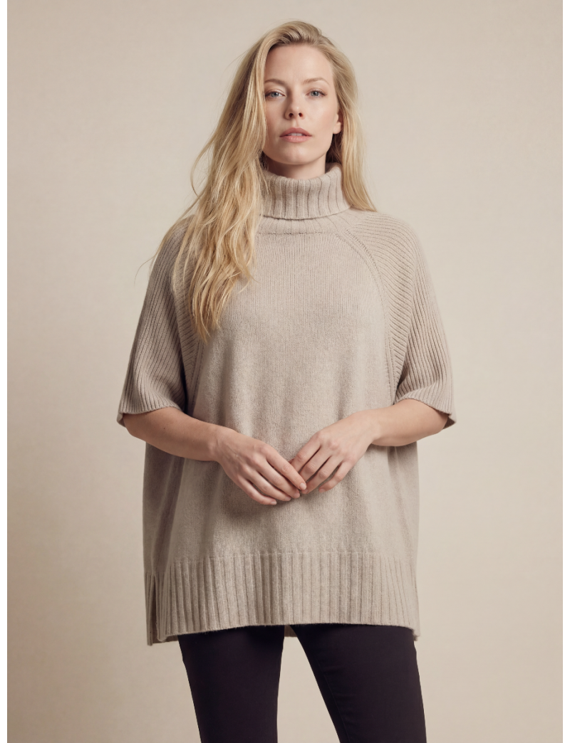 WOMEN’S PURE WOOL PONCHO