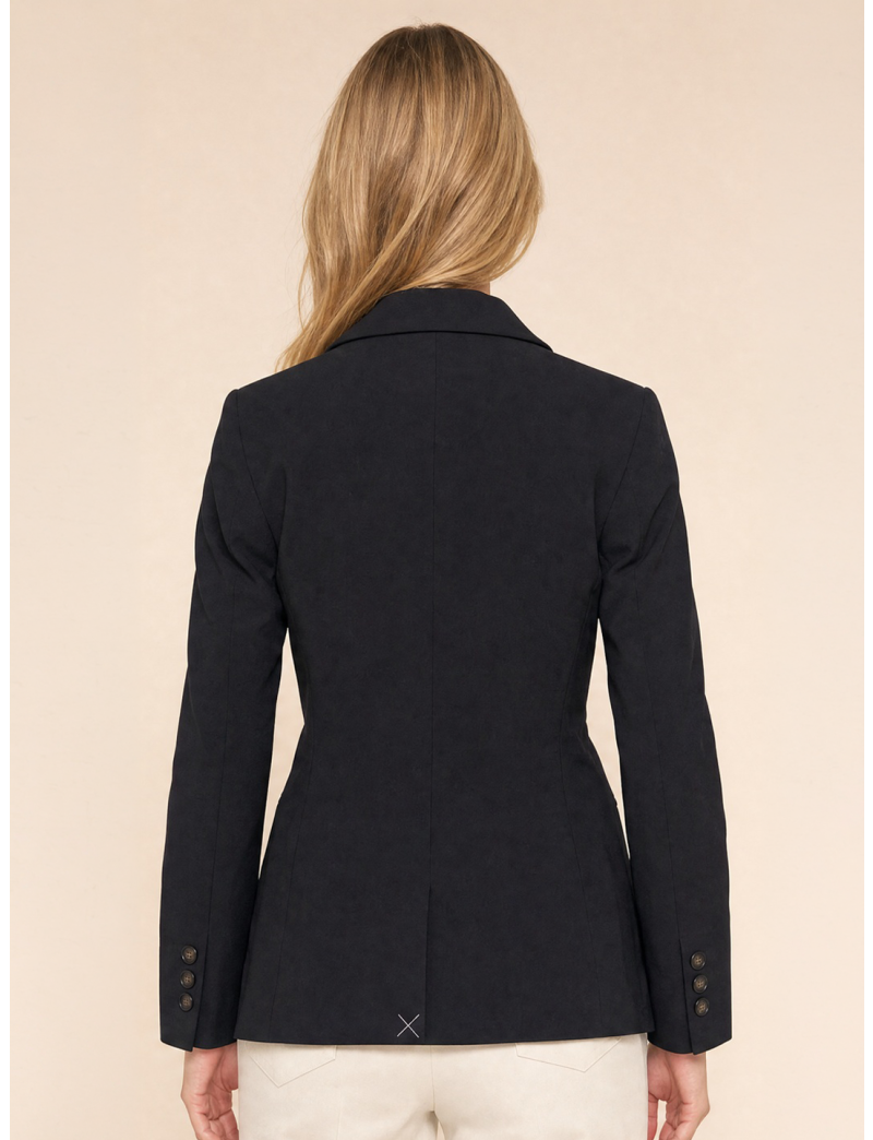 TWO-BUTTON BLAZER WITH FLAP POCKETS