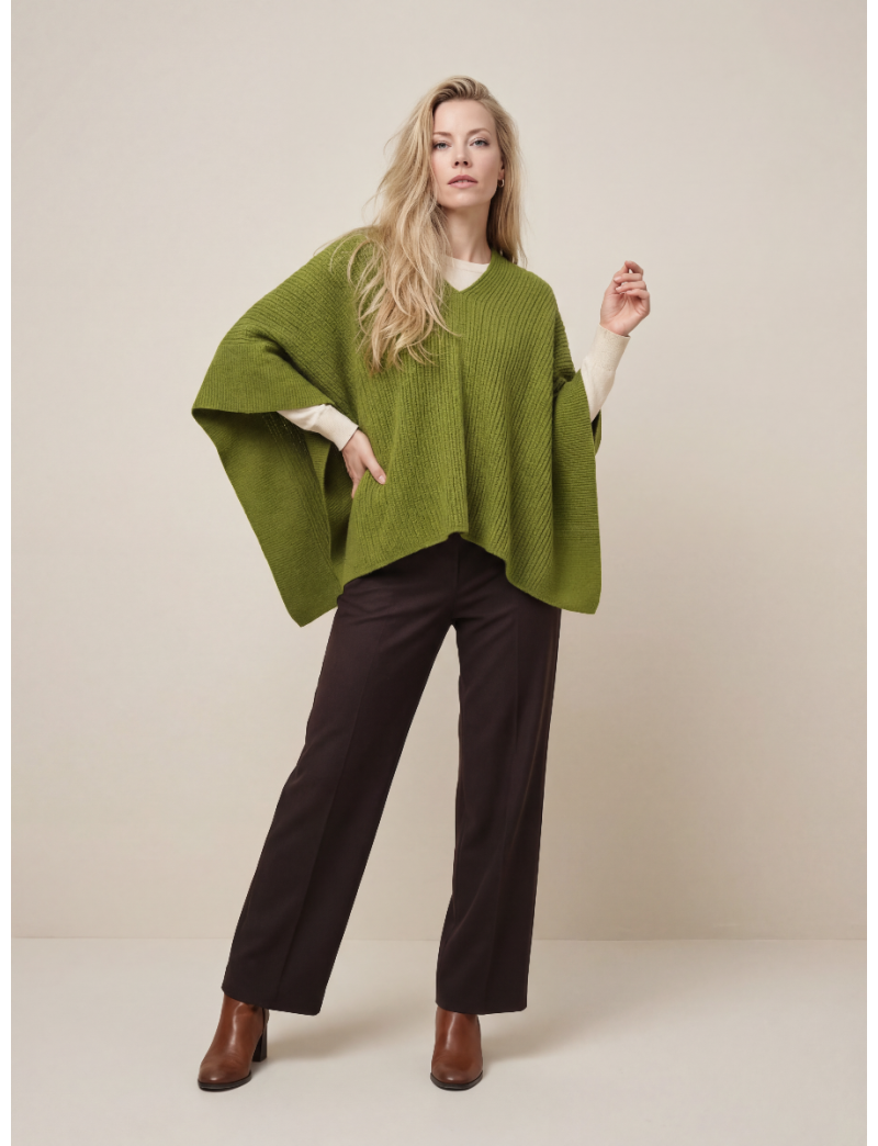 WOMEN’S PURE WOOL CAPE